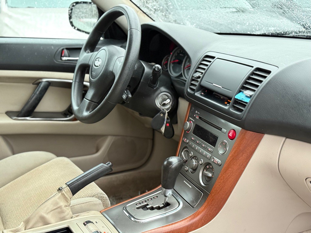 2005 Subaru Outback Image 17