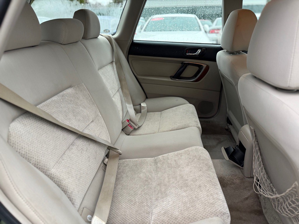 2005 Subaru Outback Image 19