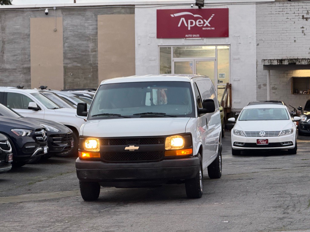 2016 Chevrolet Express Image 4