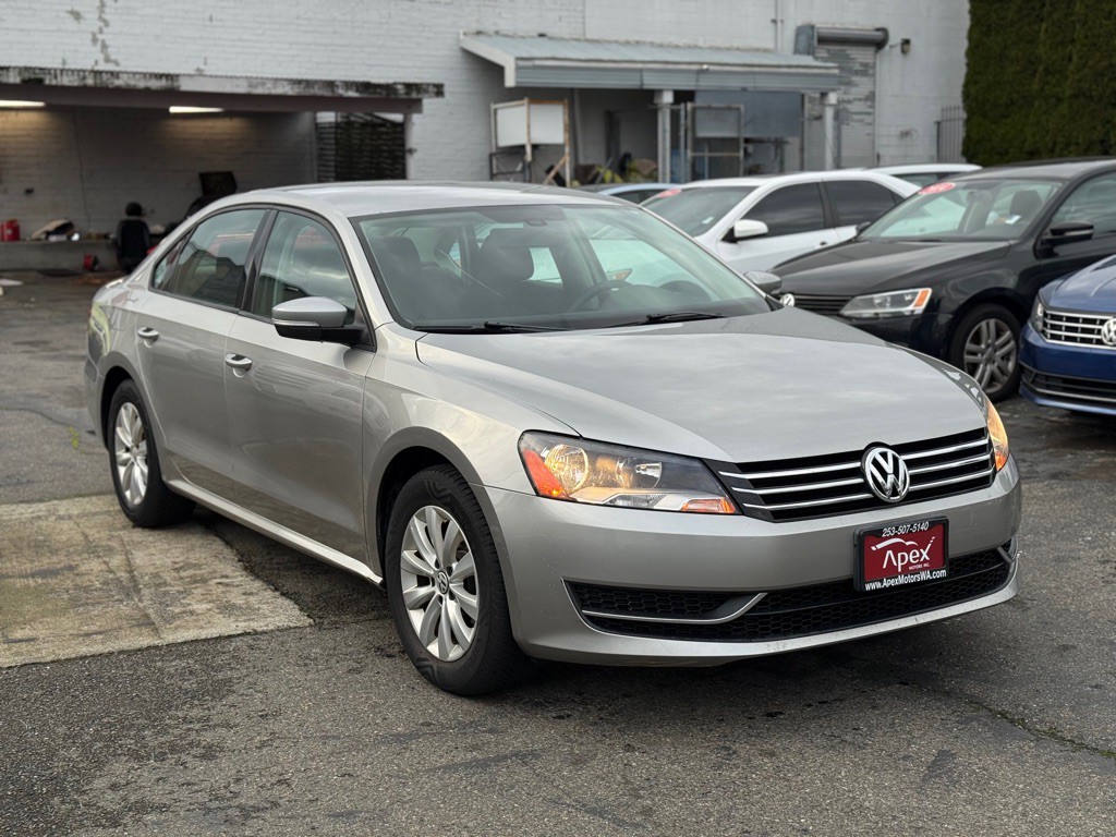 2012 Volkswagen Passat Image 2