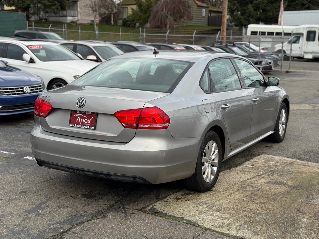 2012 Volkswagen Passat Image 5