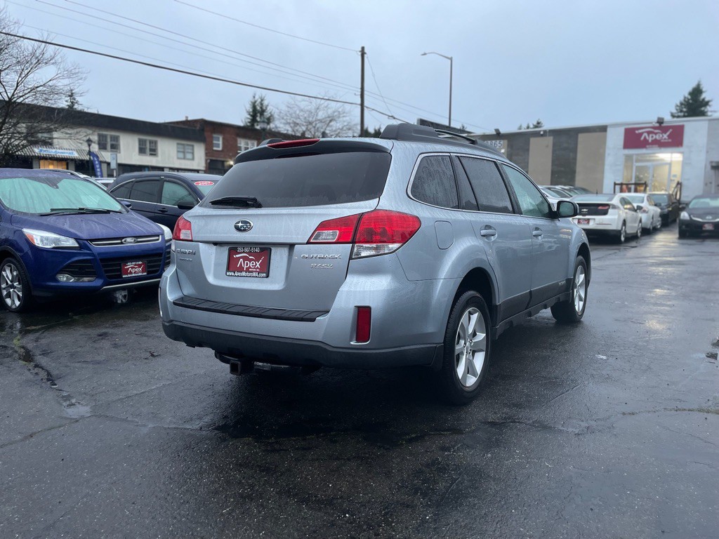 2013 Subaru Outback Image 4