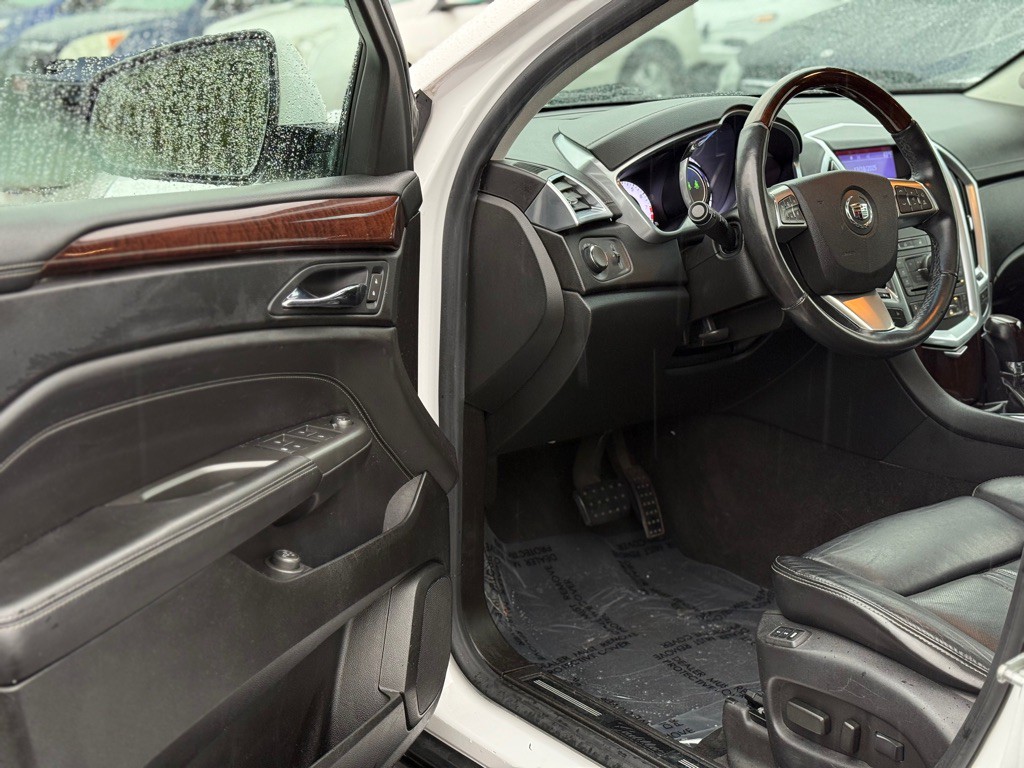 2012 Cadillac SRX Image 9