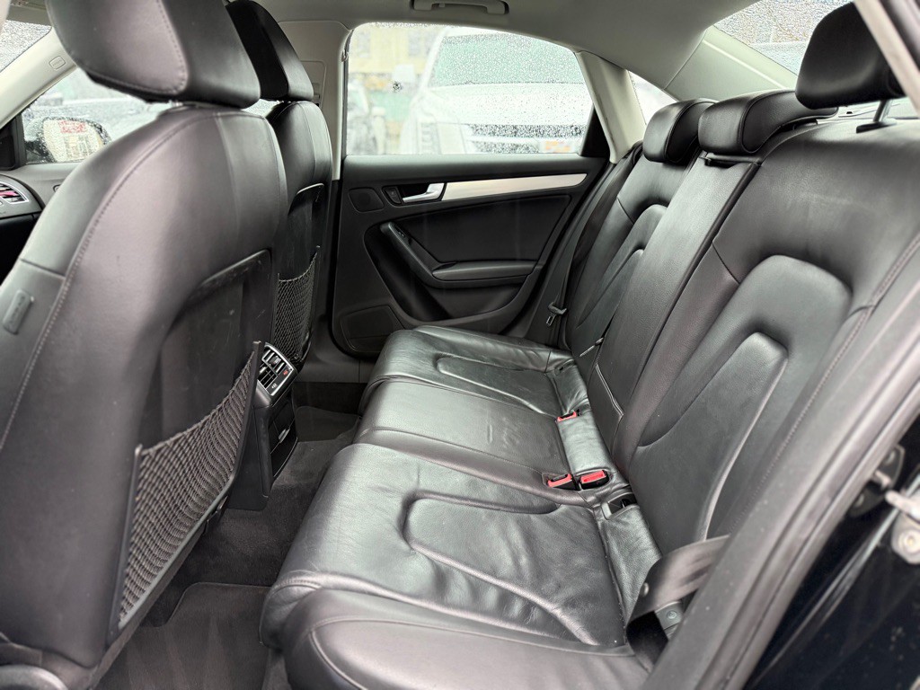 2010 Audi A4 Image 12