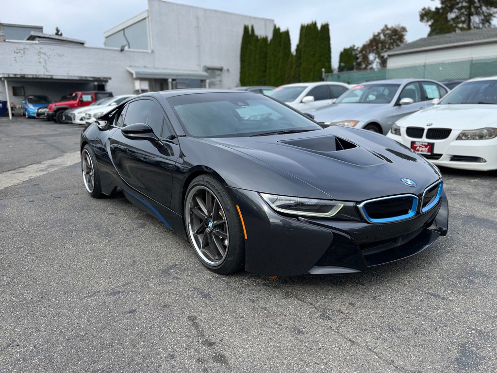2015 BMW i8 Image 3