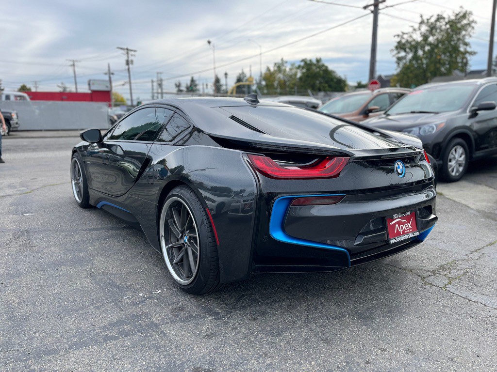 2015 BMW i8 Image 6