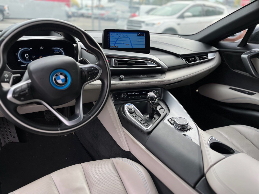 2015 BMW i8 Image 15