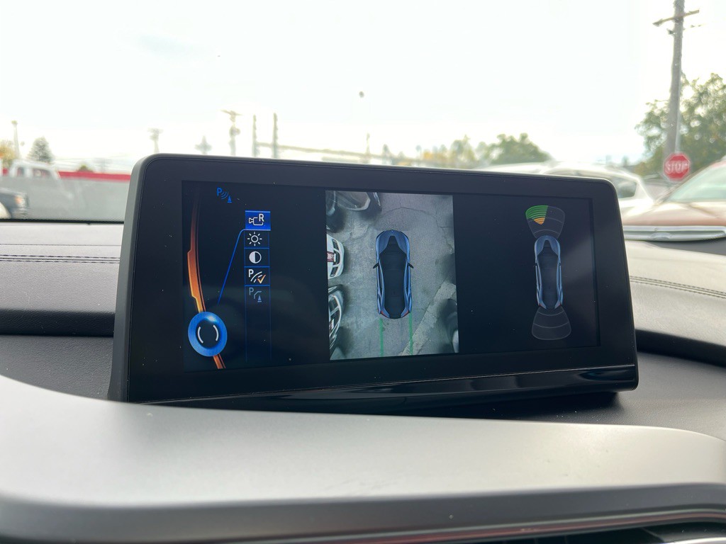 2015 BMW i8 Image 19