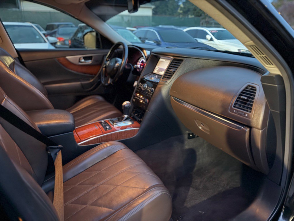 2012 INFINITI FX35 Image 13