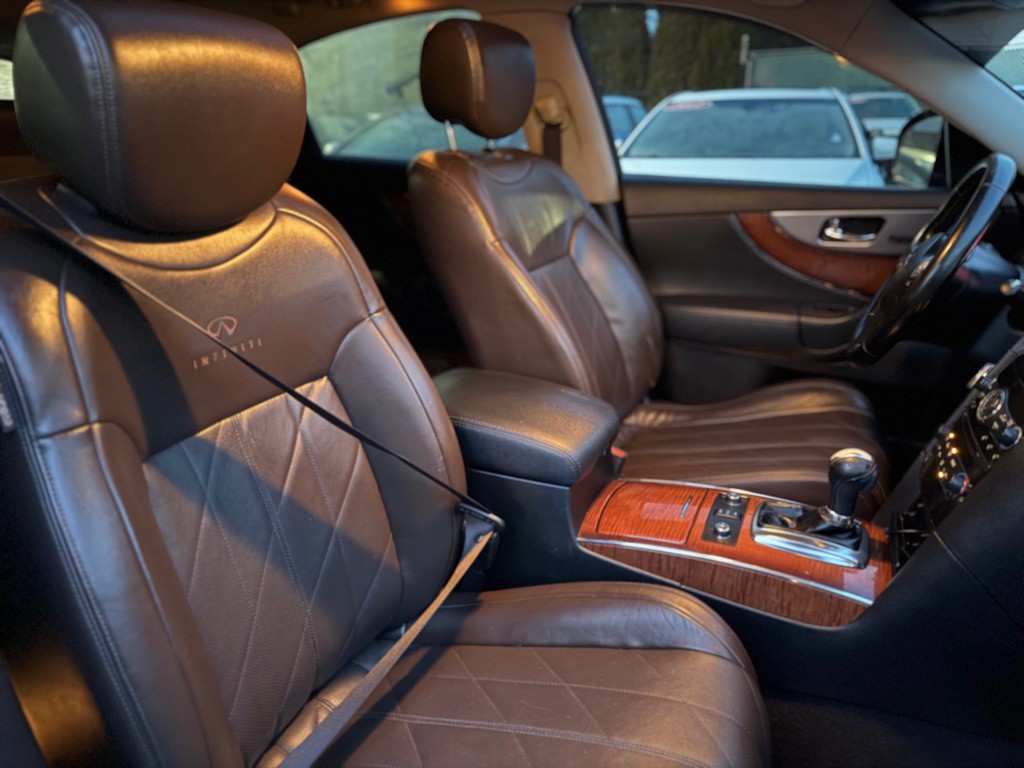 2012 INFINITI FX35 Image 14