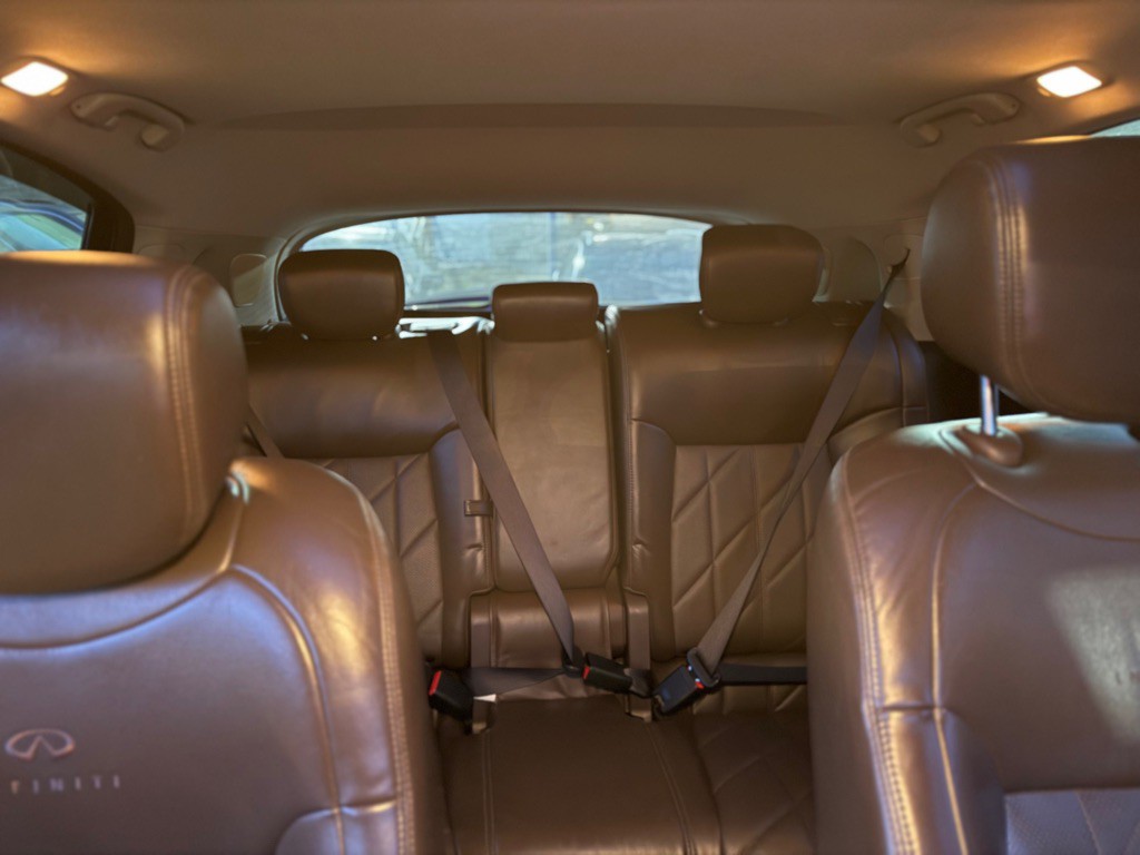 2012 INFINITI FX35 Image 15