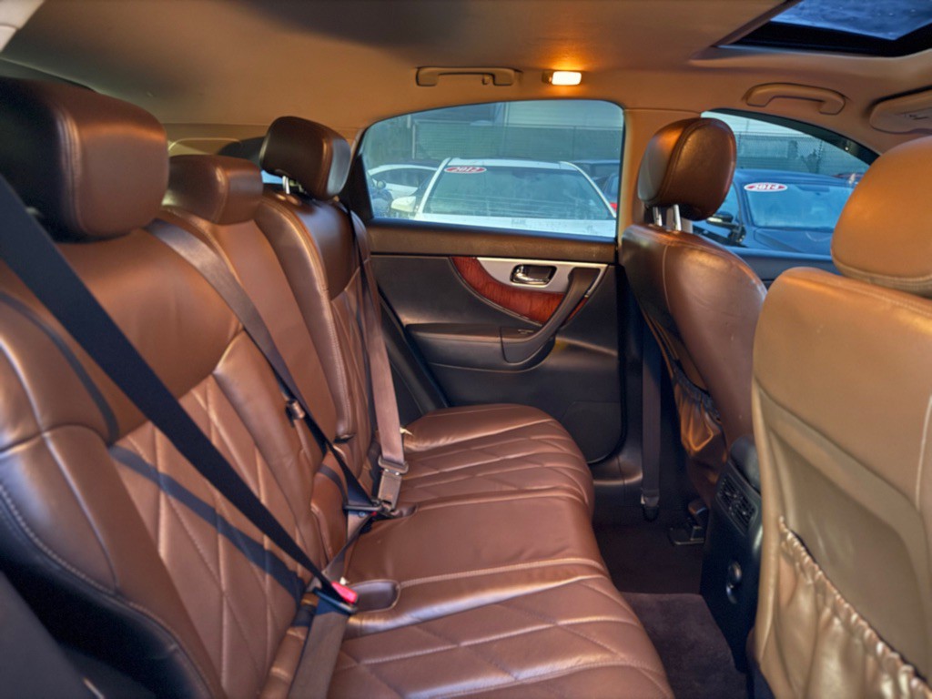 2012 INFINITI FX35 Image 16