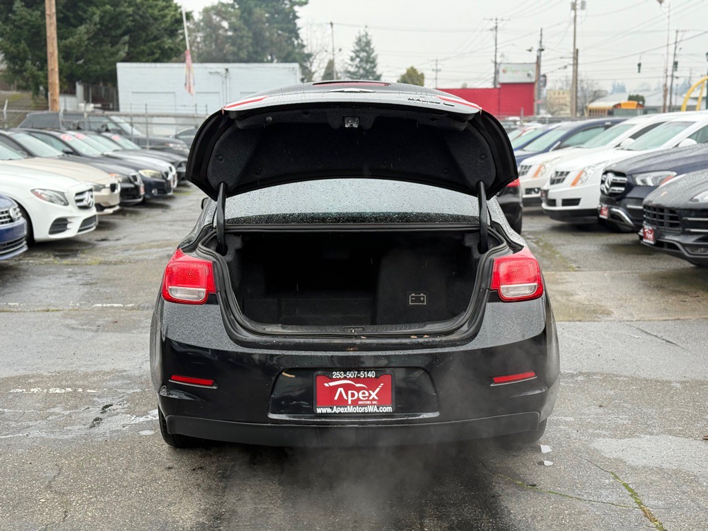 2013 Chevrolet Malibu Image 8