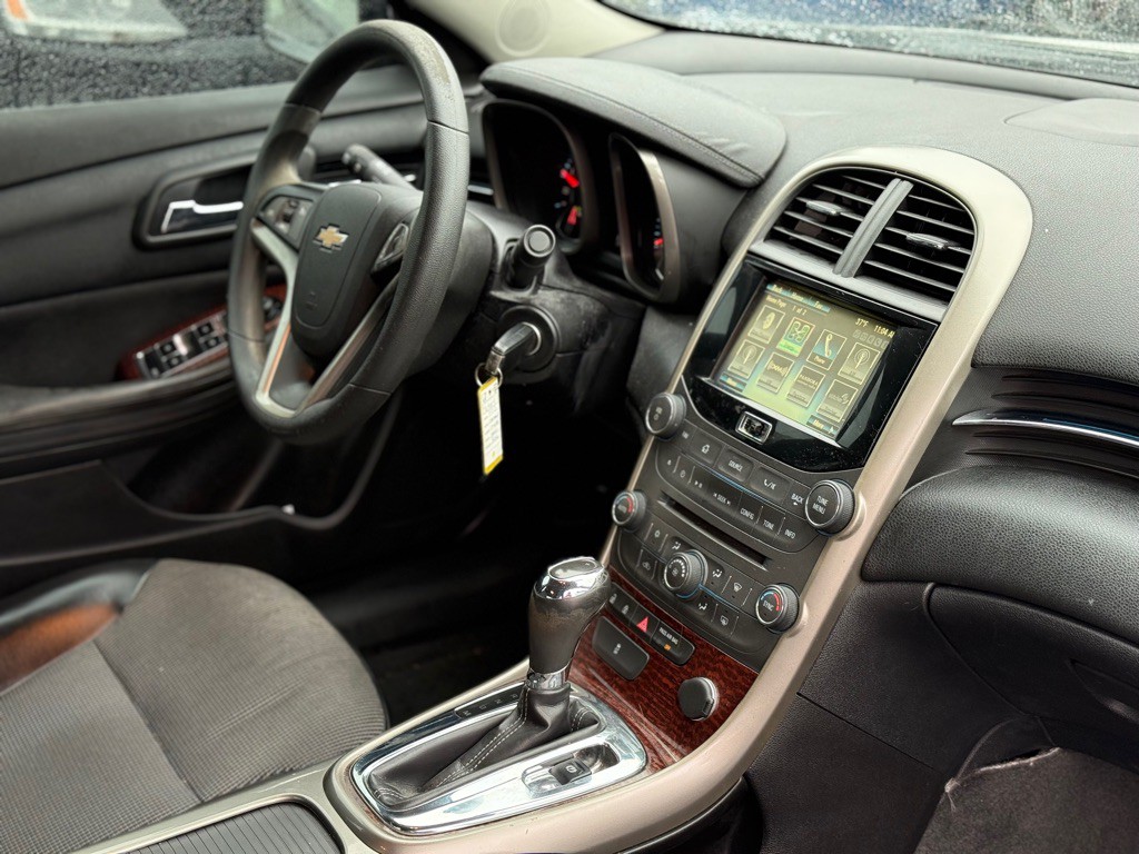 2013 Chevrolet Malibu Image 17