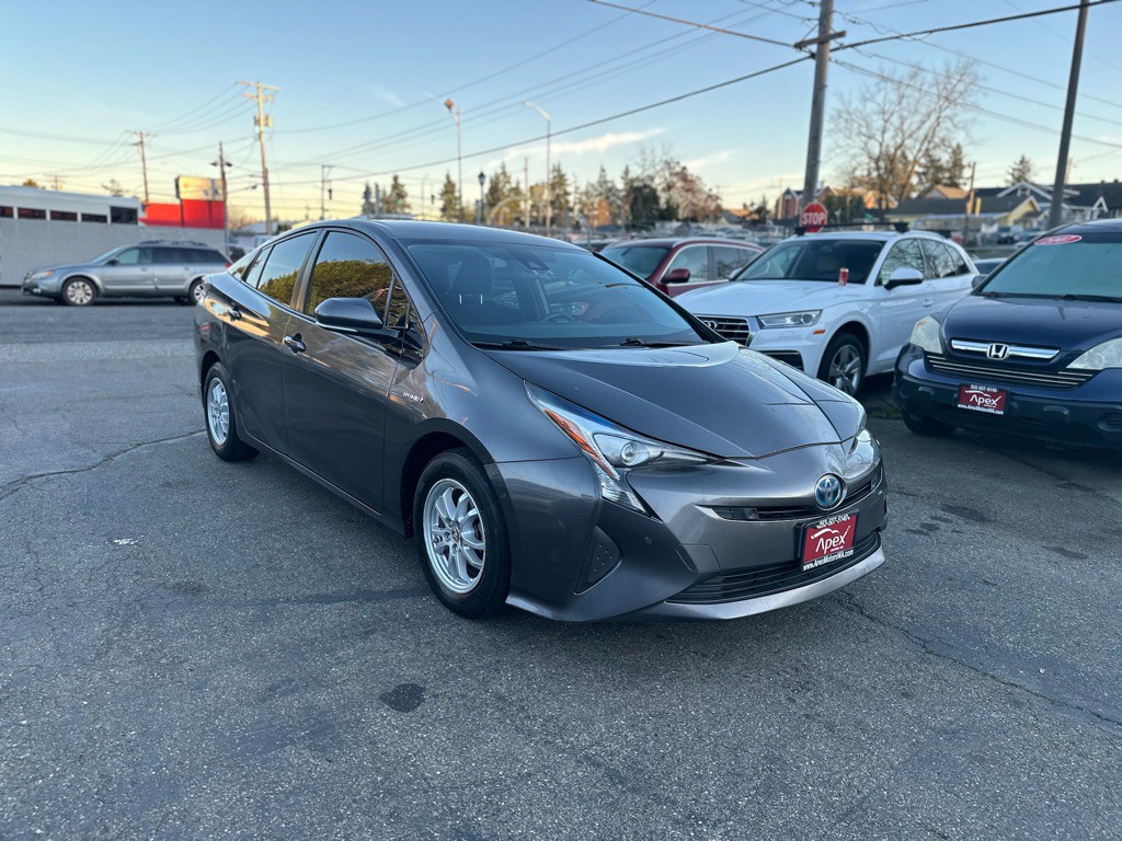 2018 Toyota Prius Image 3