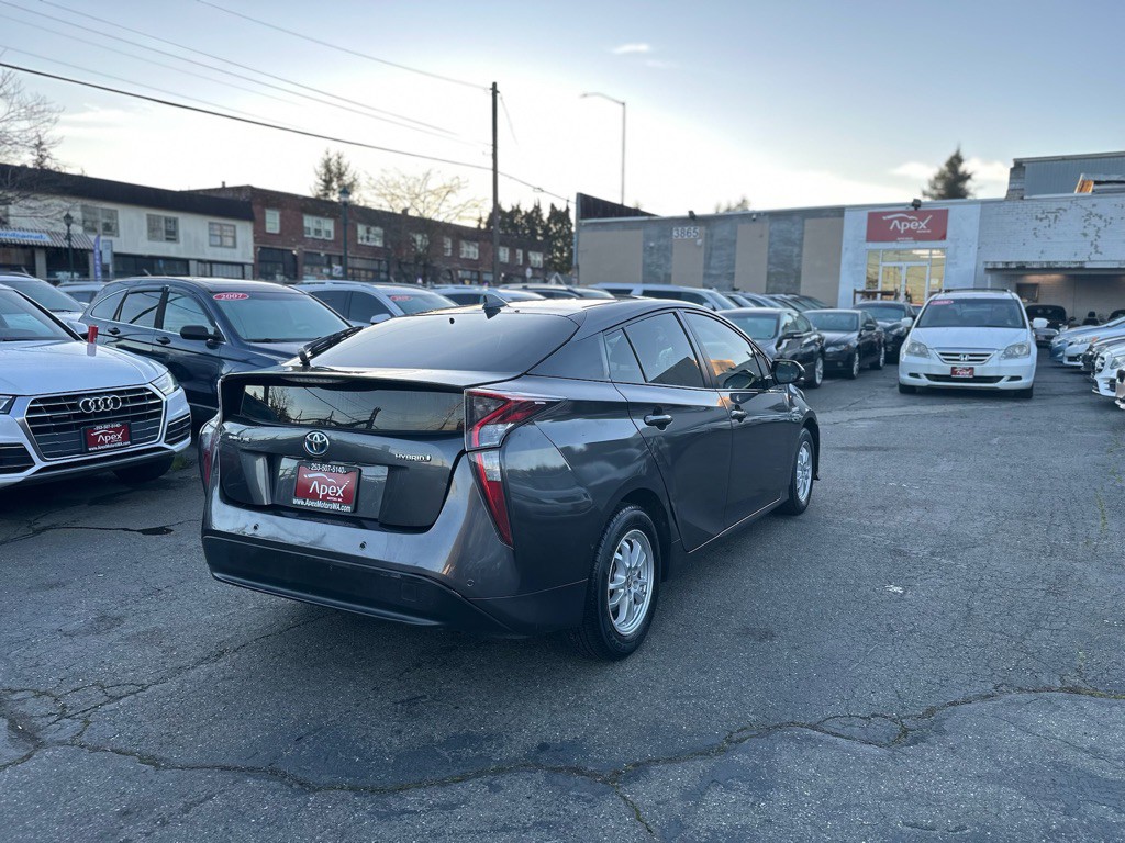 2018 Toyota Prius Image 7