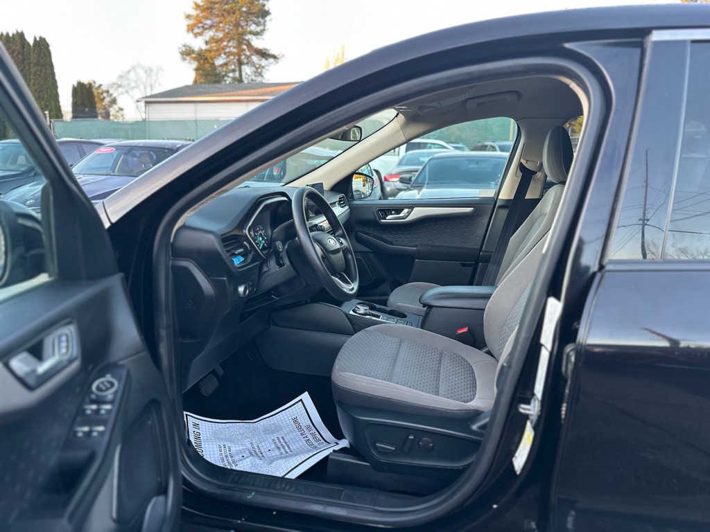 2020 Ford Escape Image 10