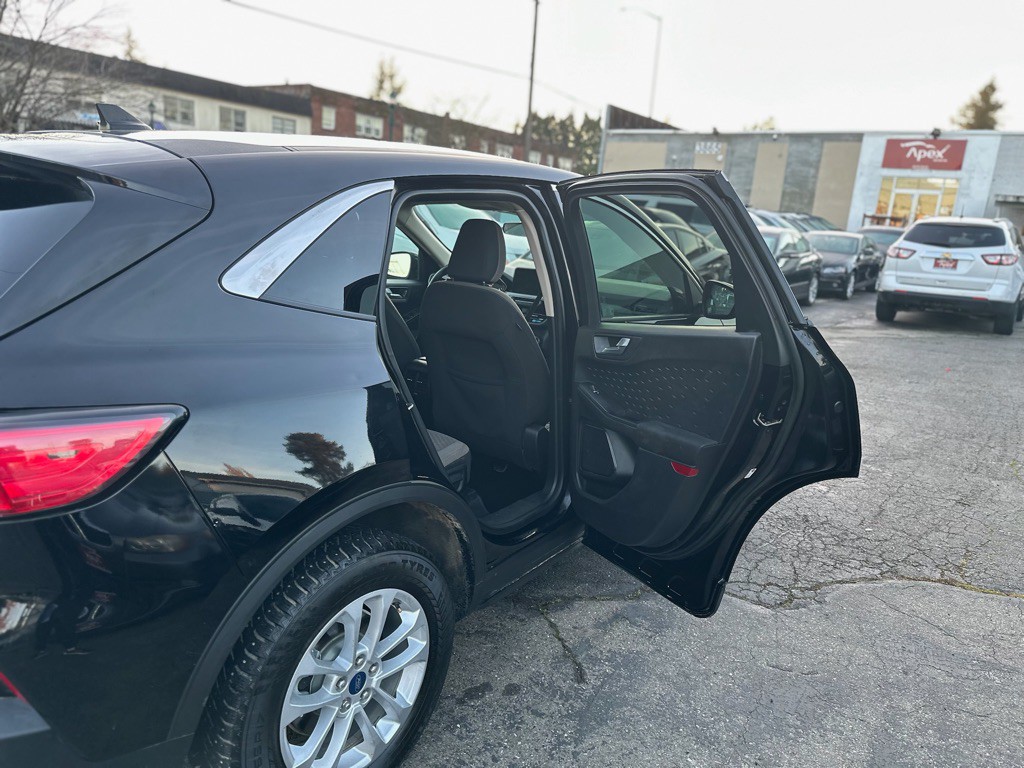 2020 Ford Escape Image 16