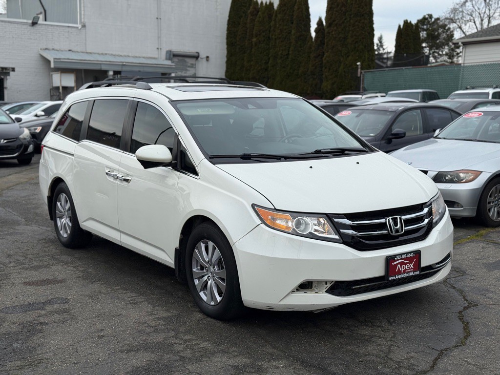 2015 Honda Odyssey Image 2