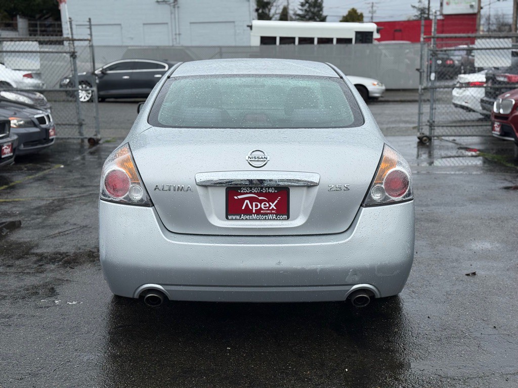 2010 Nissan Altima Image 6