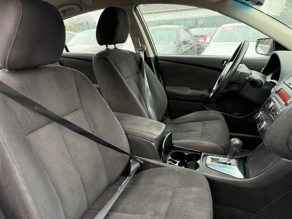 2010 Nissan Altima Image 14