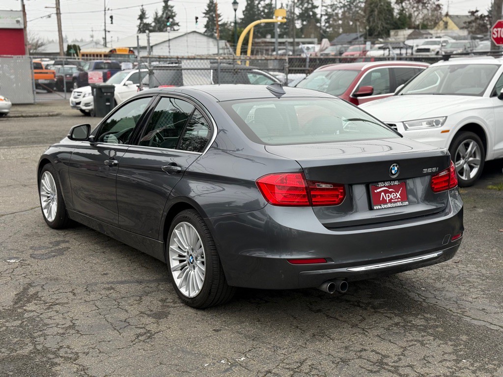 2012 BMW 3 Series Image 5