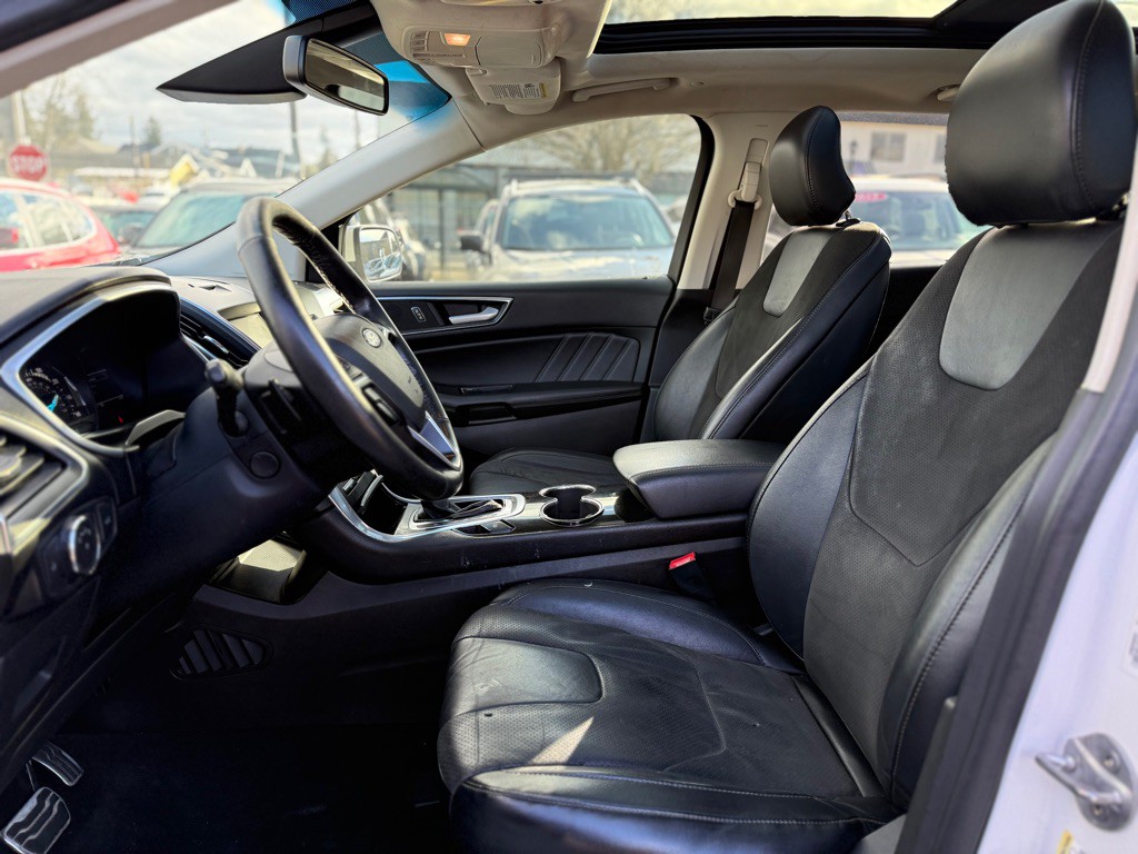 2015 Ford Edge Image 9