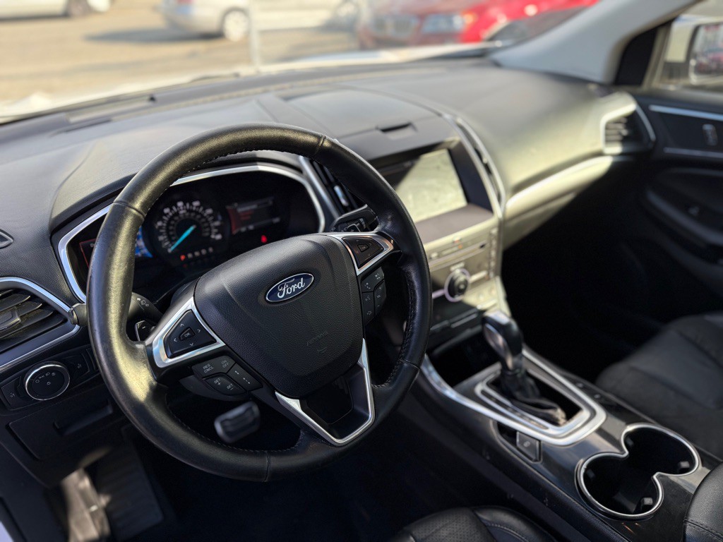 2015 Ford Edge Image 10
