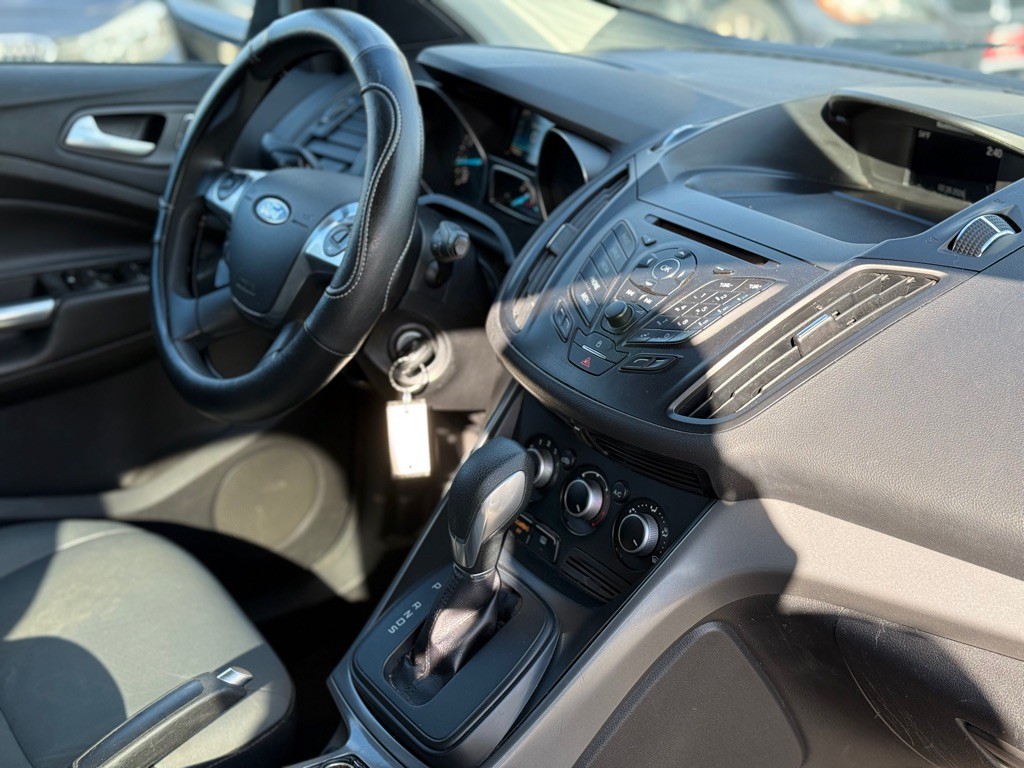 2016 Ford Escape Image 16