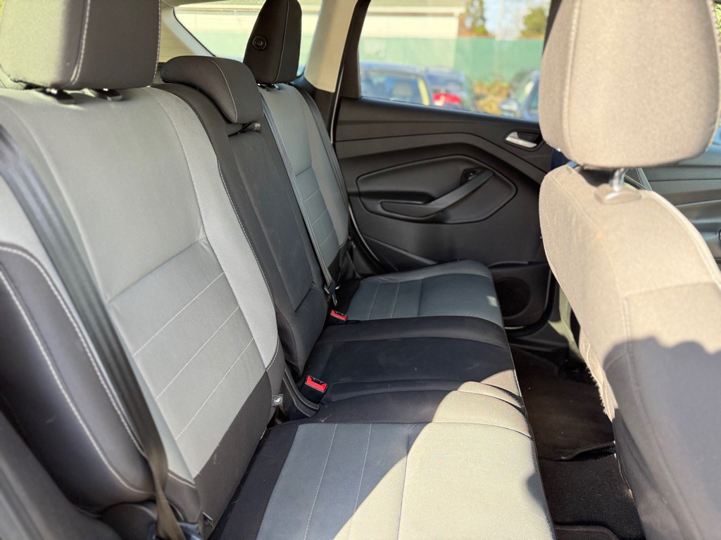 2016 Ford Escape Image 18