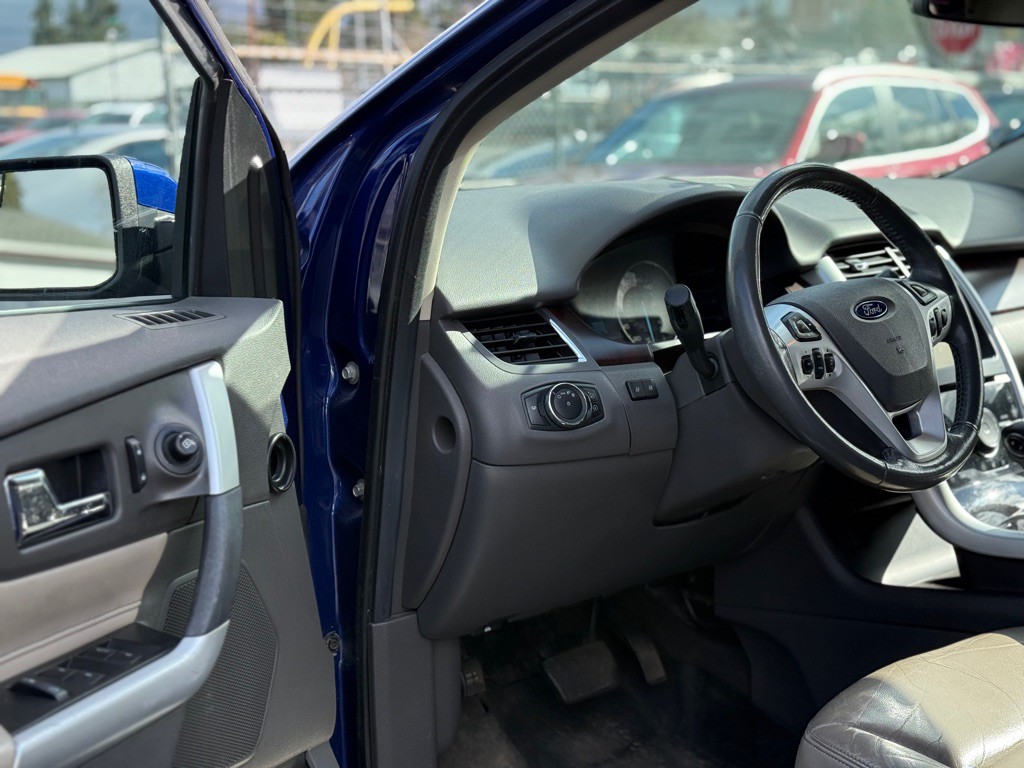 2013 Ford Edge Image 8