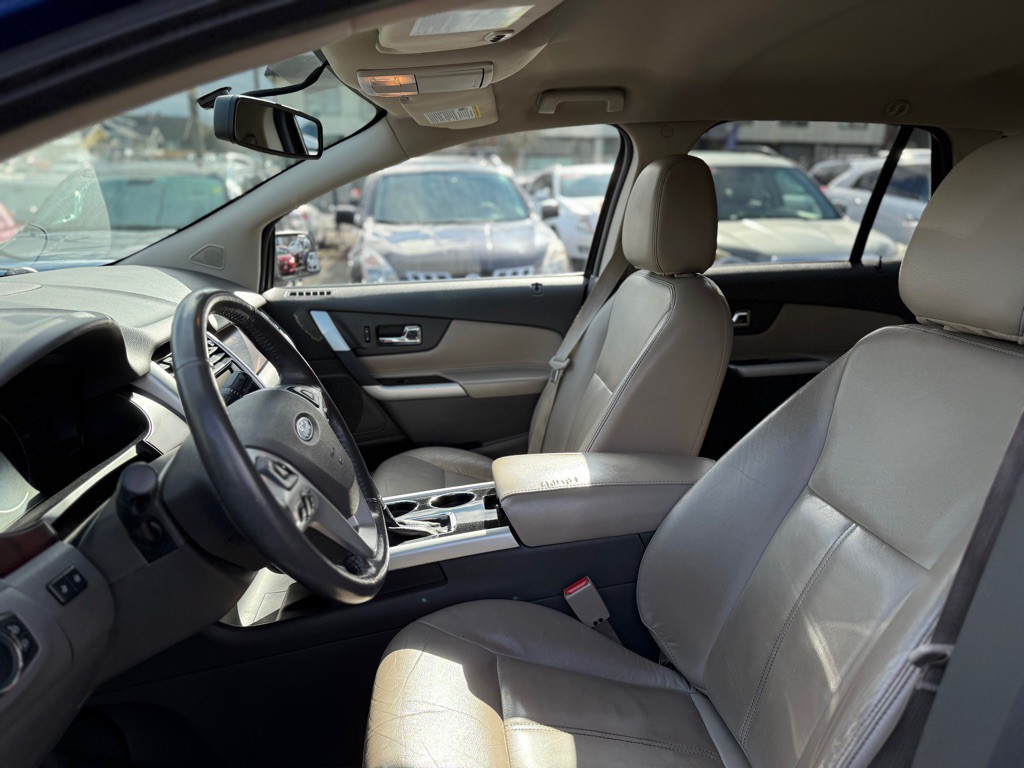 2013 Ford Edge Image 9