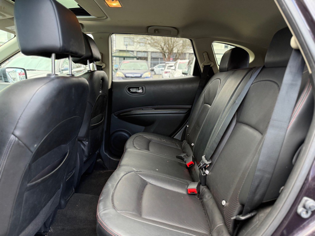 2013 Nissan Rogue Image 11