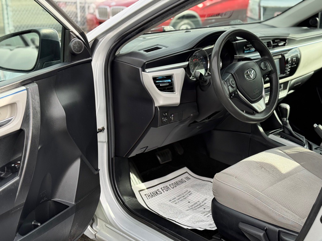 2016 Toyota Corolla Image 7