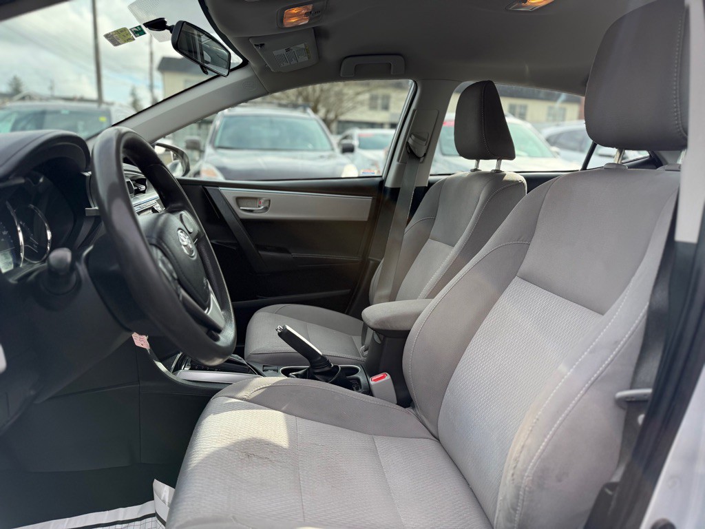 2016 Toyota Corolla Image 8