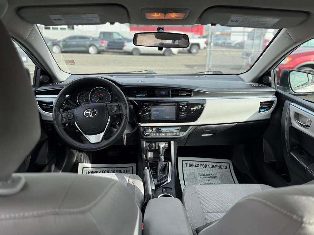 2016 Toyota Corolla Image 11