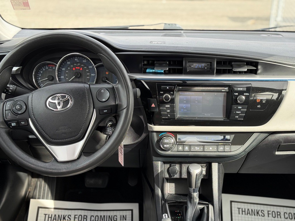 2016 Toyota Corolla Image 12
