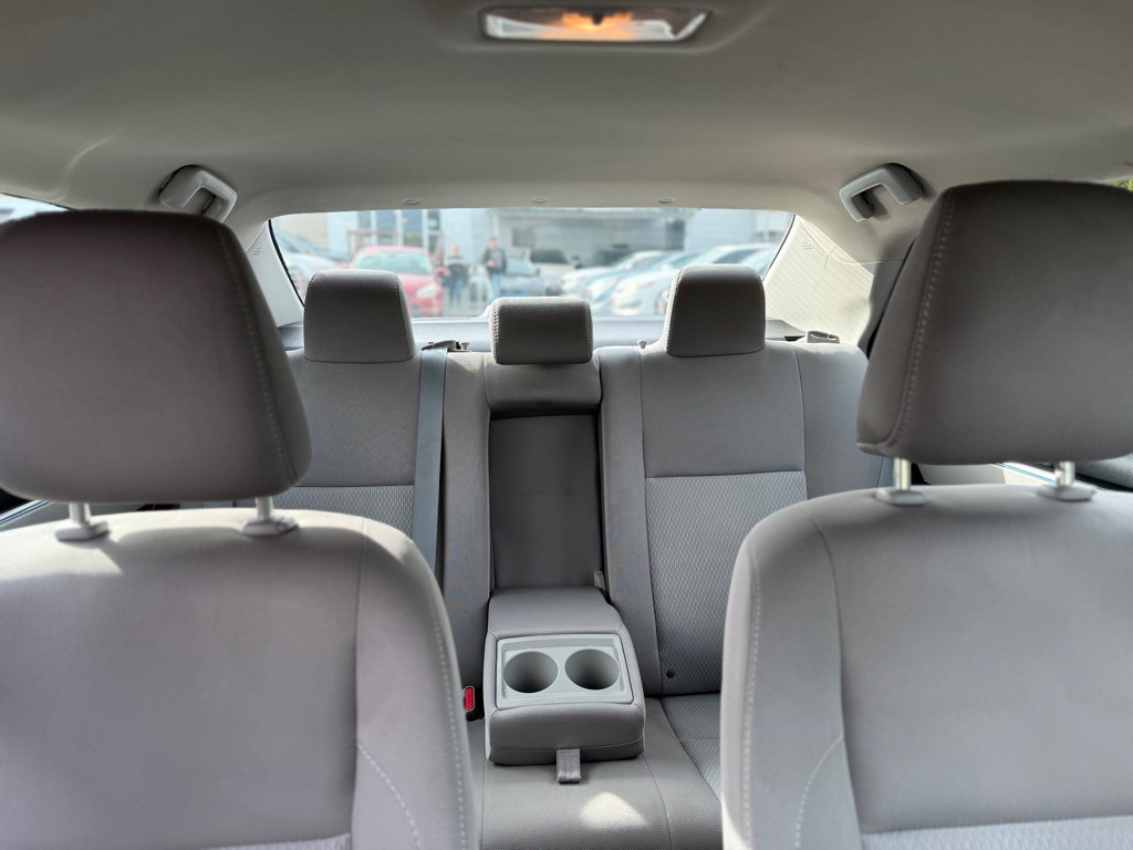 2016 Toyota Corolla Image 16