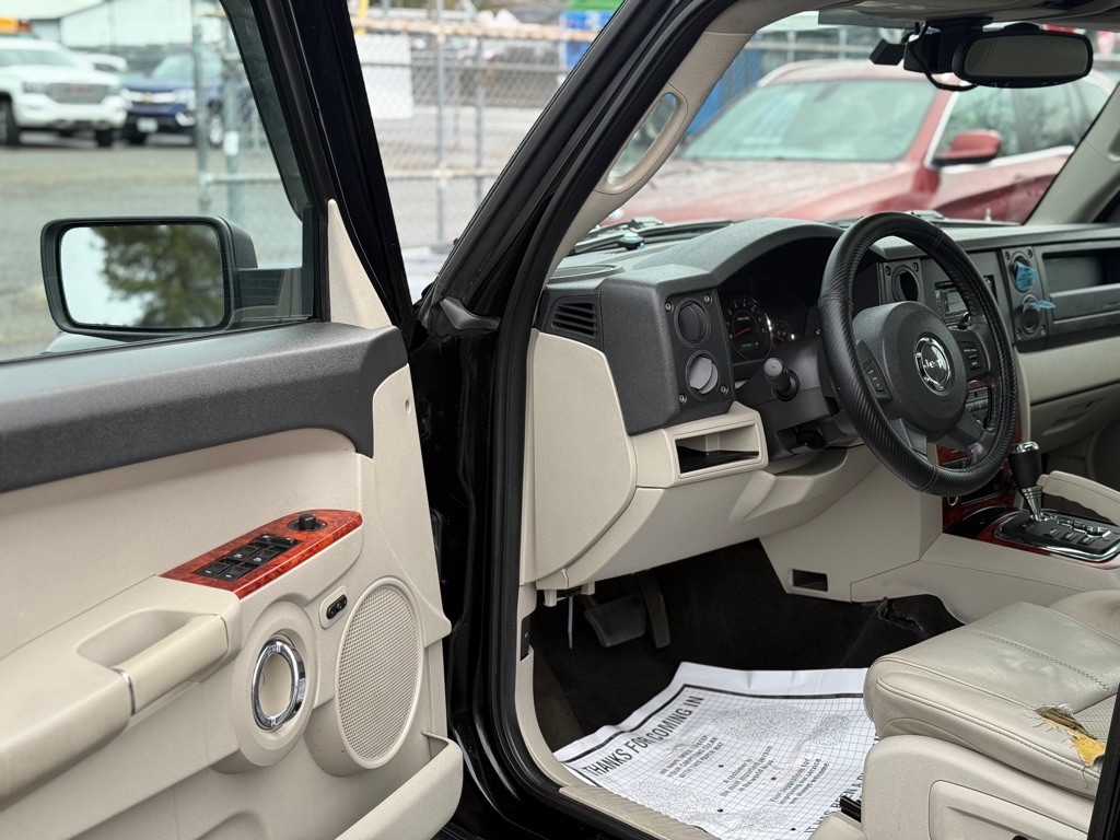 2006 Jeep Commander Image 8