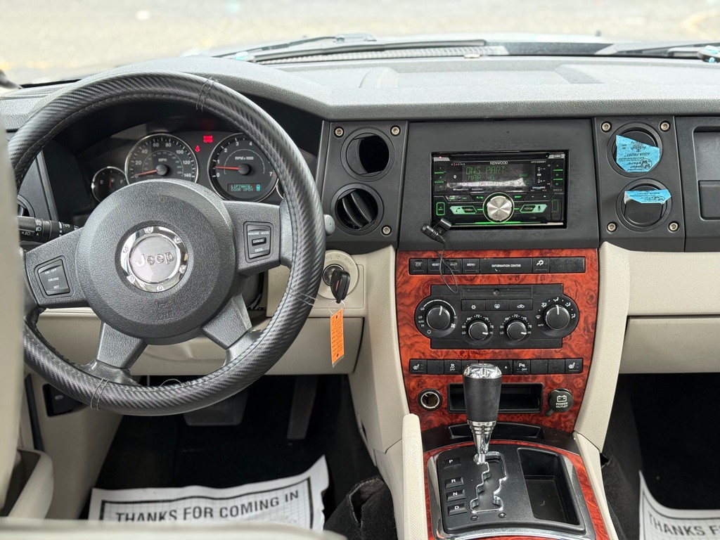 2006 Jeep Commander Image 15