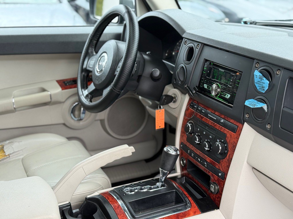 2006 Jeep Commander Image 18