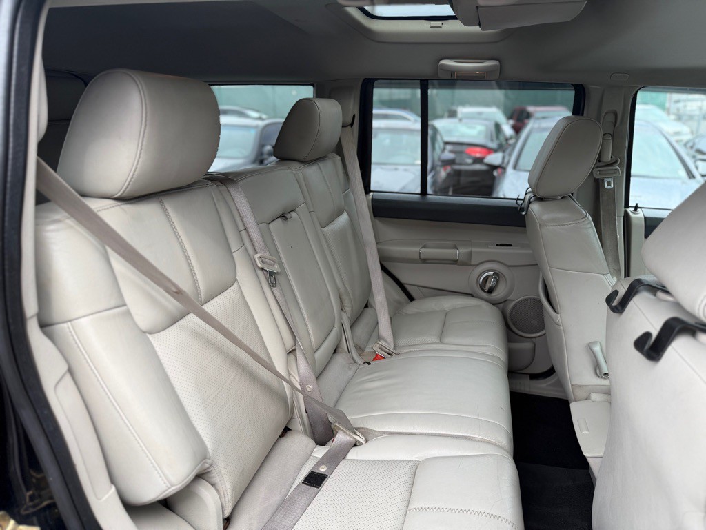 2006 Jeep Commander Image 20