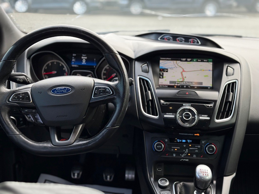 2015 Ford Focus Image 14