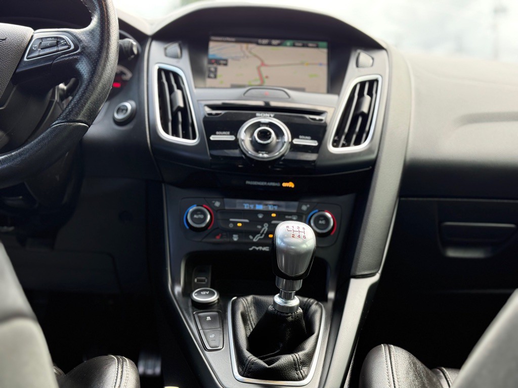 2015 Ford Focus Image 15