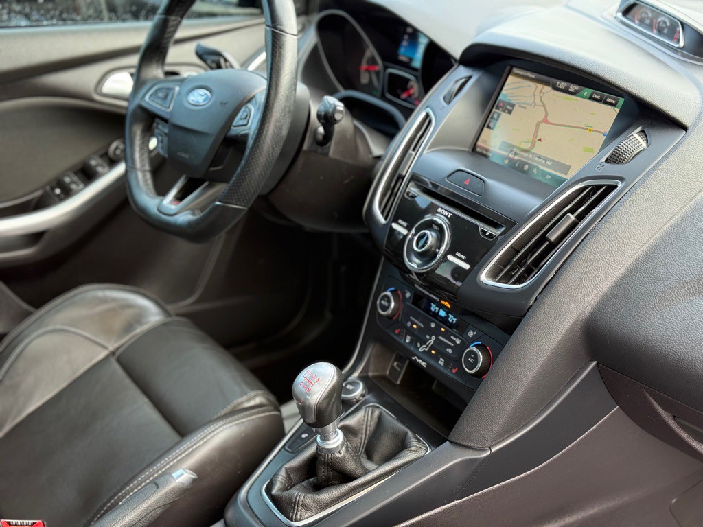 2015 Ford Focus Image 18