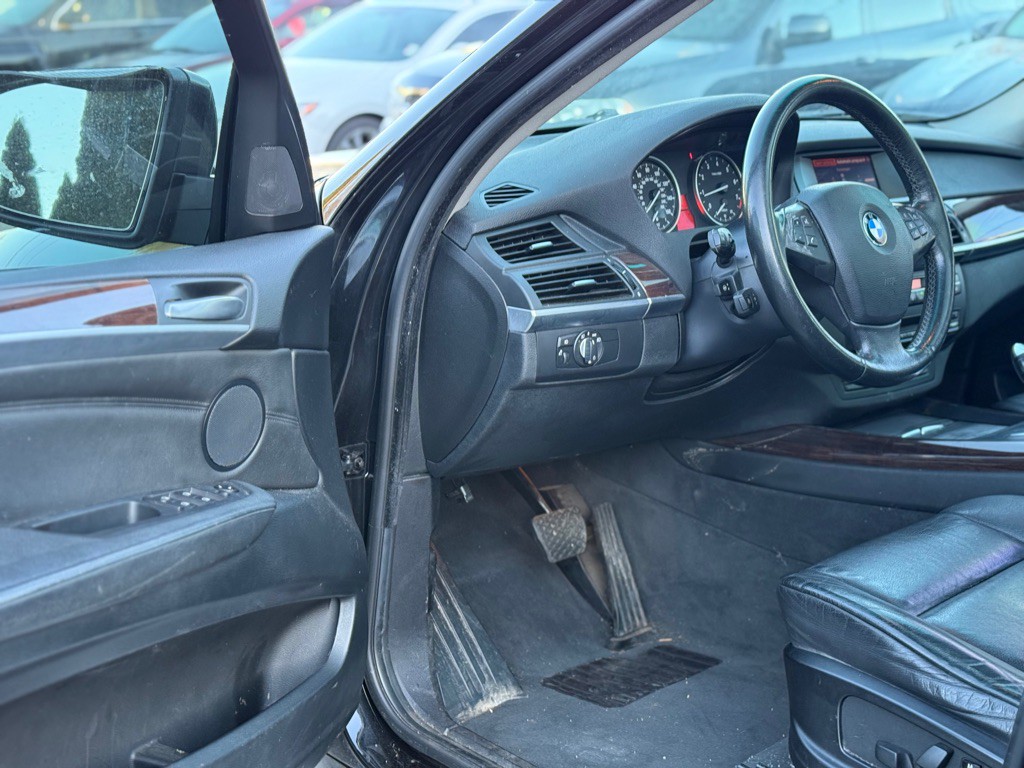 2008 BMW X5 Image 8