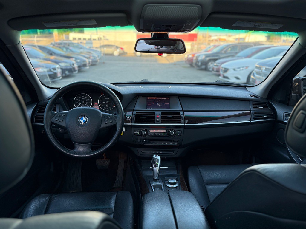 2008 BMW X5 Image 12