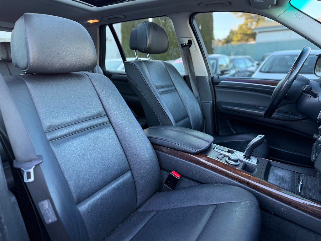 2008 BMW X5 Image 16