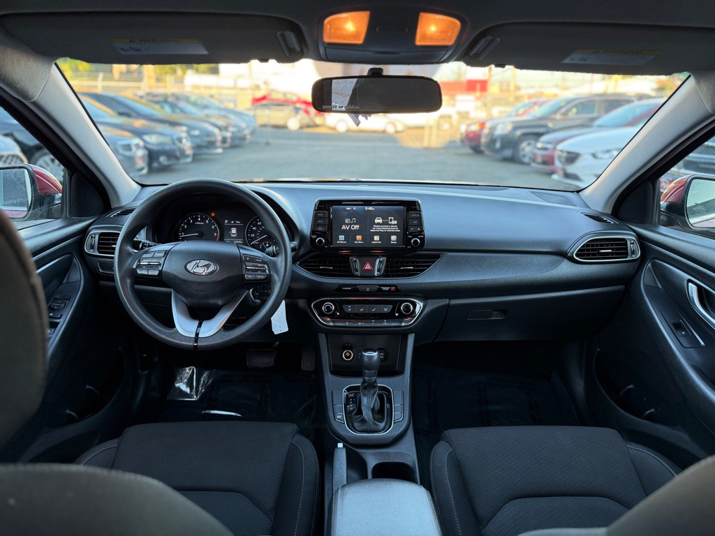 2018 Hyundai Elantra Image 13