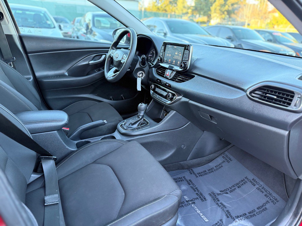 2018 Hyundai Elantra Image 15